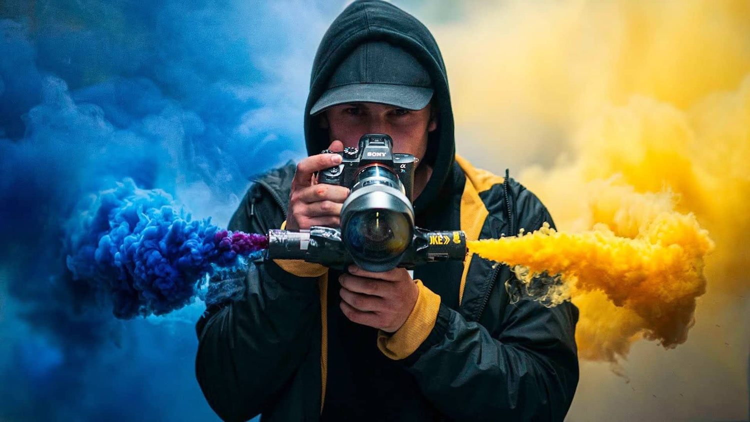 5 Best Smoke Bomb Photography Tips & Ideas