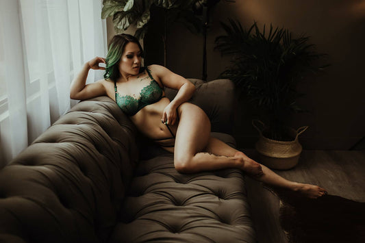 What is Boudoir Photography? Boudoir Photo Examples & Tips
