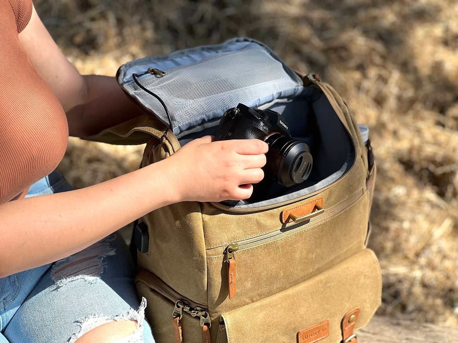 Camera Bags and DSLR Mirrorless Backpacks for Photography - Sunny 16